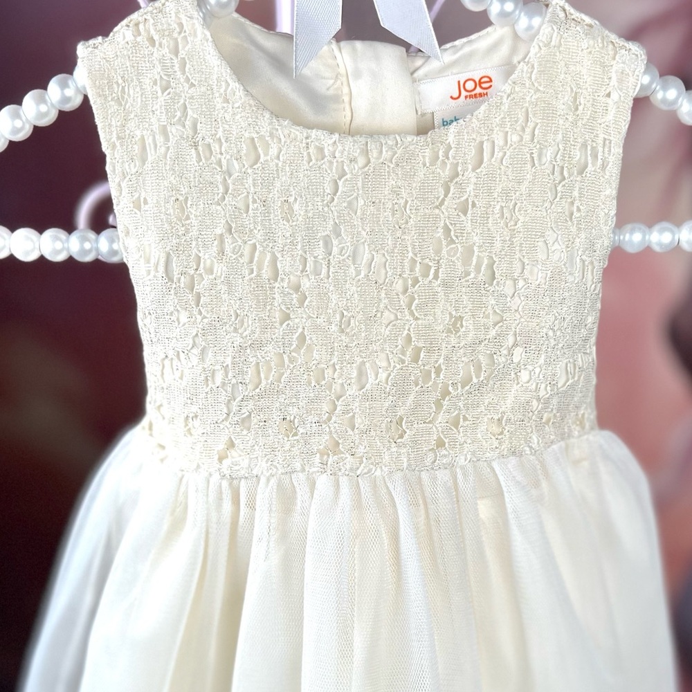 NEW baby girl dress. Perfect for baptisme. 3-6 months